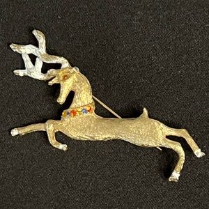 Christmas brooch vintage signed gold deer colorful jewelry collar